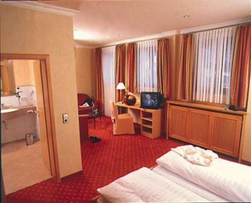 Hotel Restaurant Ochsenwirtshof Bad Rippoldsau-Schapbach Room photo